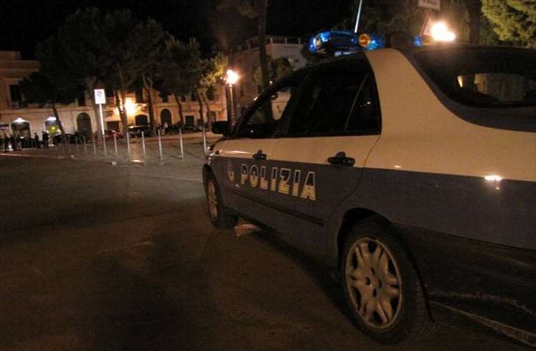 Polizia in piazza Gradenico