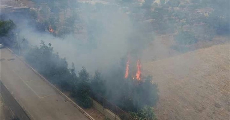 Incendio in via Carrara Lamaveta