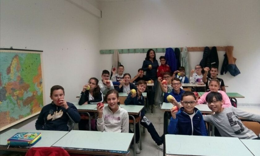 Le mele Aism delle scuole Battisti-Ferraris e Monterisi