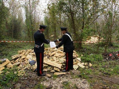 Discarica abusiva sequestrata dai Carabinieri Forestali