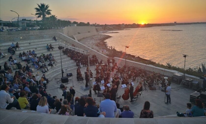 L’Orchestra Biagio Abbate emoziona con le note di Verdi al tramonto