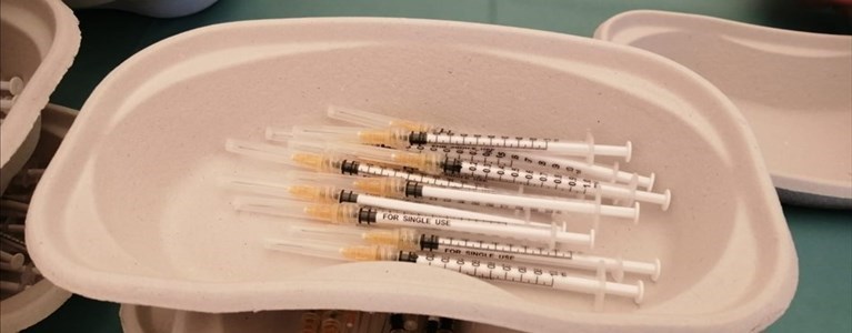 Vaccinazioni al PalaCosmai