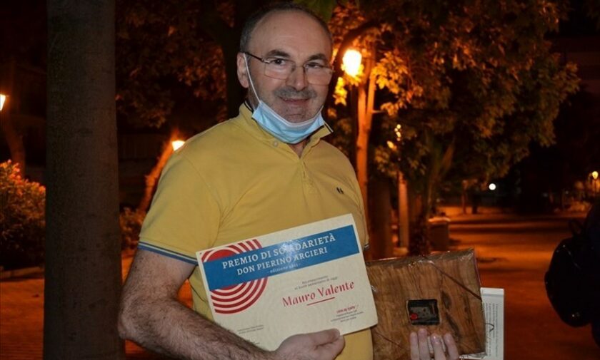 Premio di Solidarietà don Pierino Arcieri a Mauro Valente