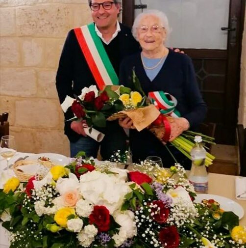 Nonna Maria Squiccimarro festeggia i suoi 100 anni